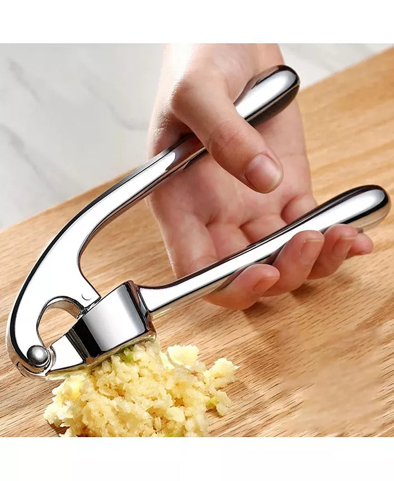 Effortless Garlic Press and Ginger Squeezer – Your Kitchen Essential for Minced Perfection